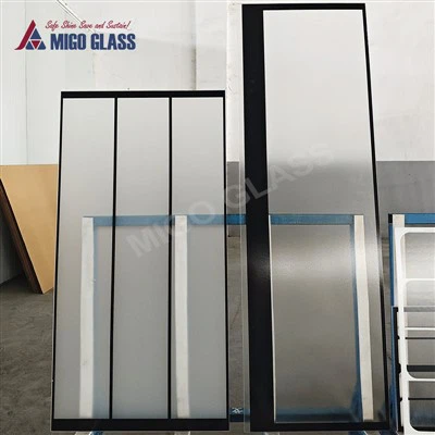 1,6 mm ultra{1}}tanko solarno staklo sa svilenim tiskom